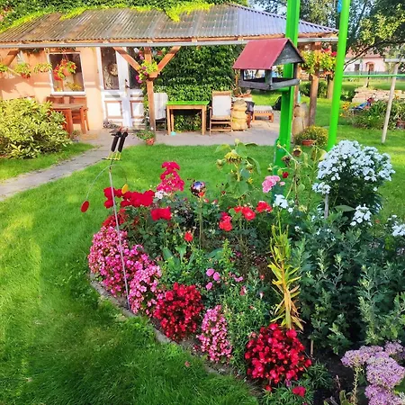 Apartment In The Blooming Garden - Green Apartment Nove Mesto pod Smrkem